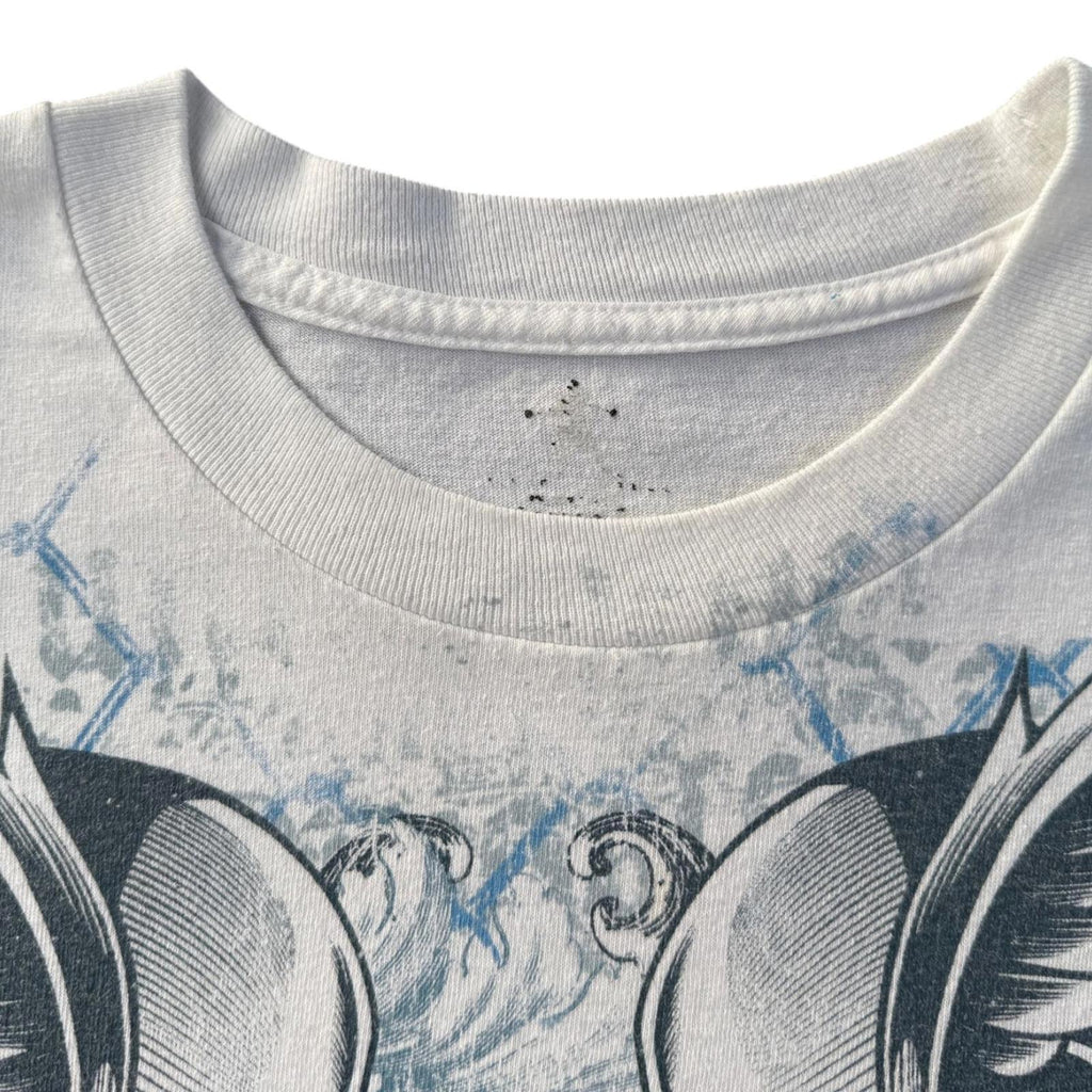 Skulls on a Mesh Fence Affliction Style Y2K Graphic T-Shirt White XXL