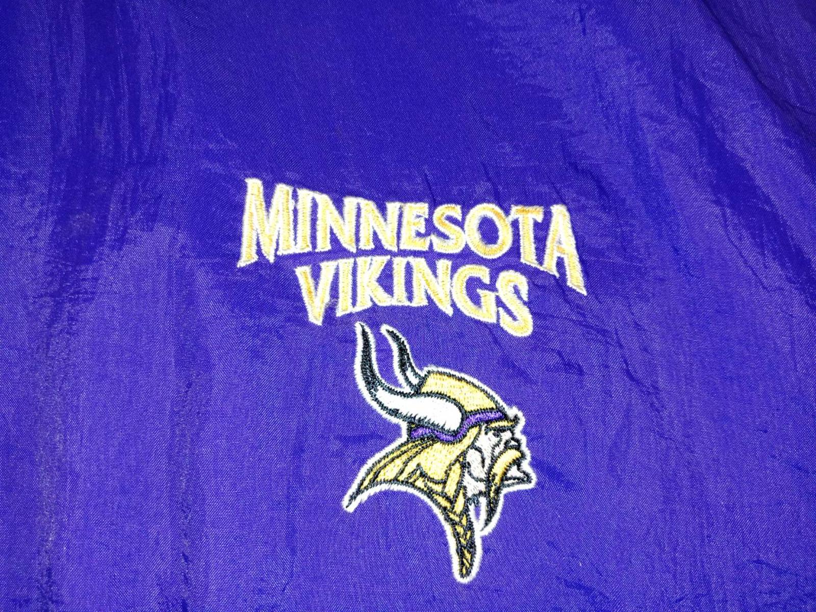 NFL Minnesota Vikings Game Day Pullover Windbreaker Purple 2XL