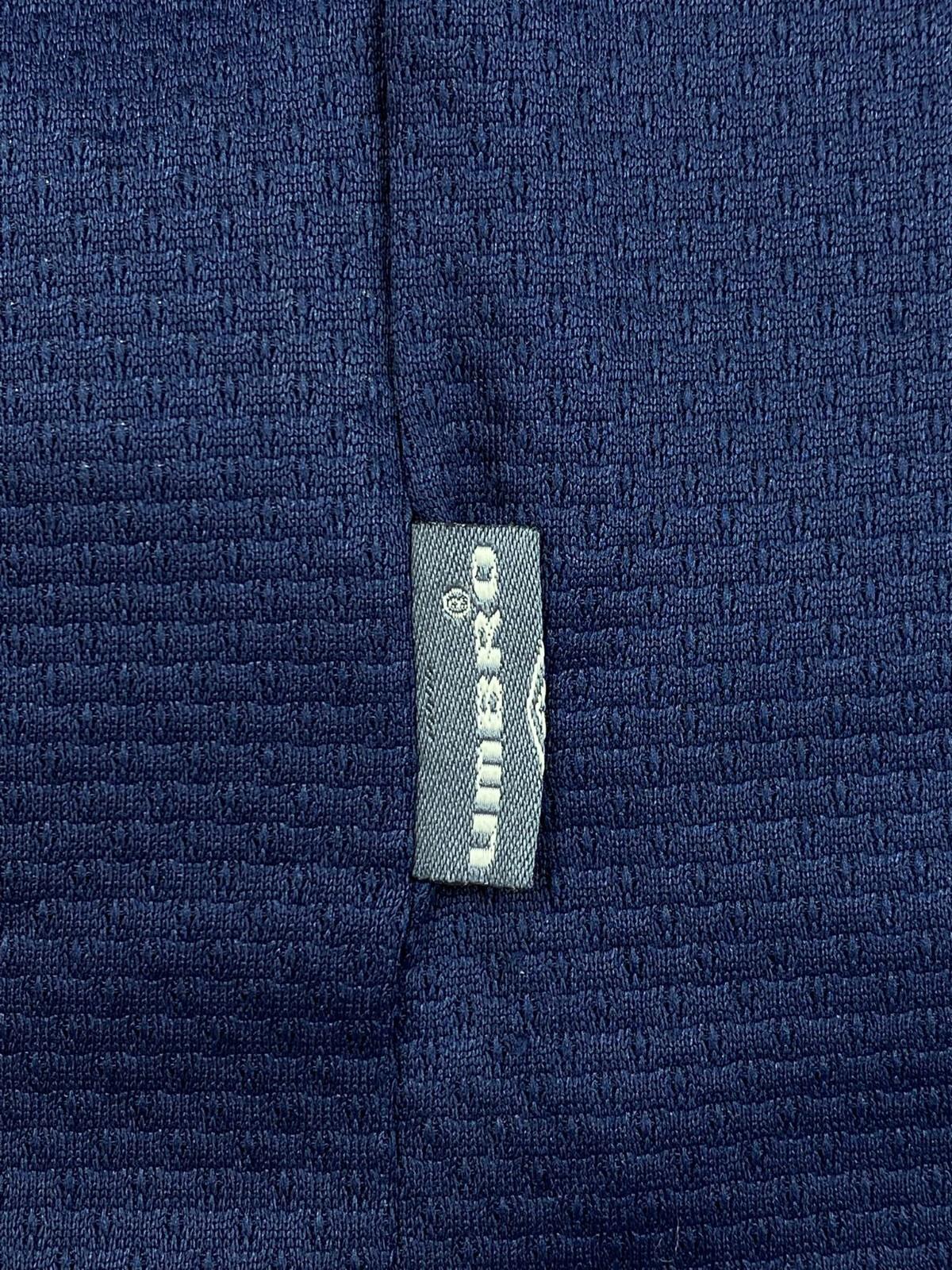 Vintage Umbro Japan by Descente Men's Short Sleeve Athletic T Shirt Navy L