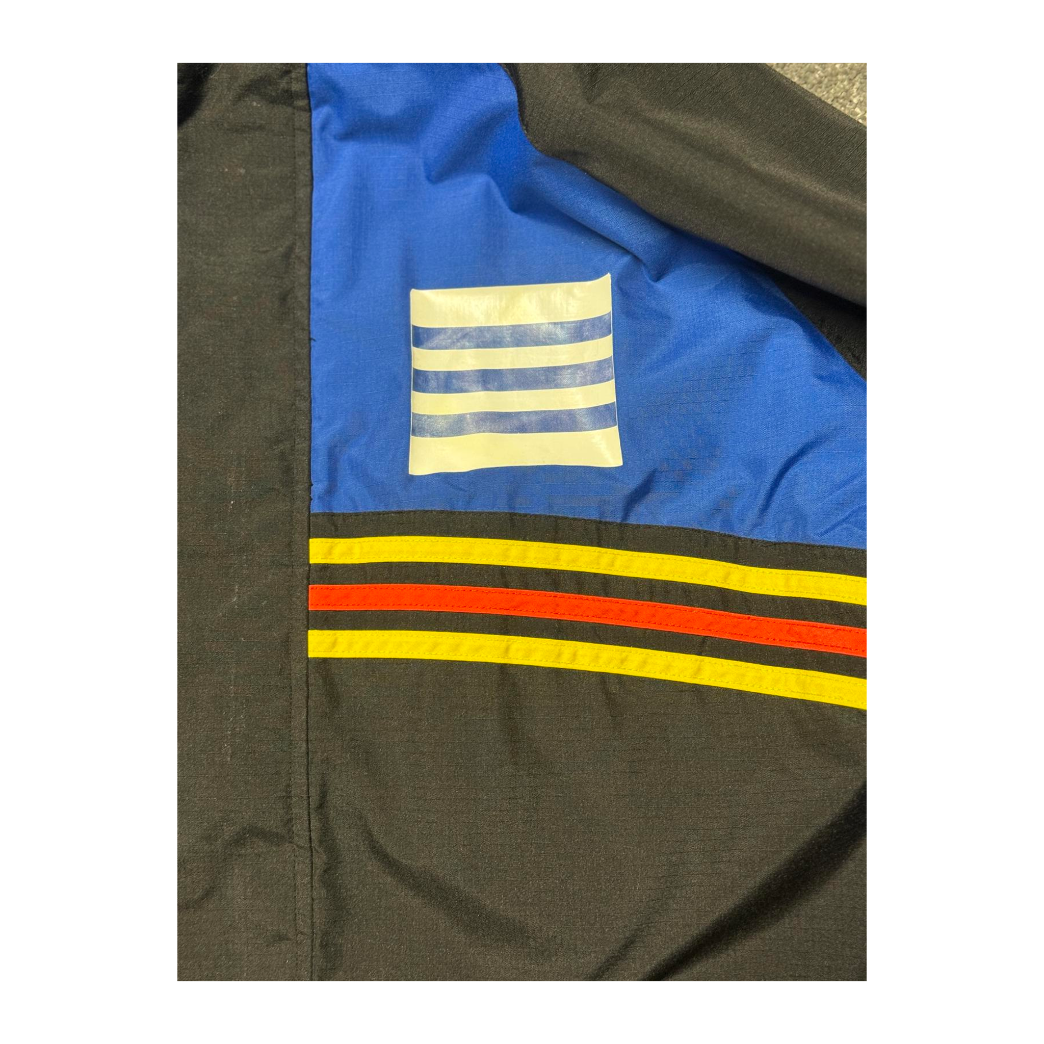 930 Adidas 1996 Flag Training Windbreaker Black L