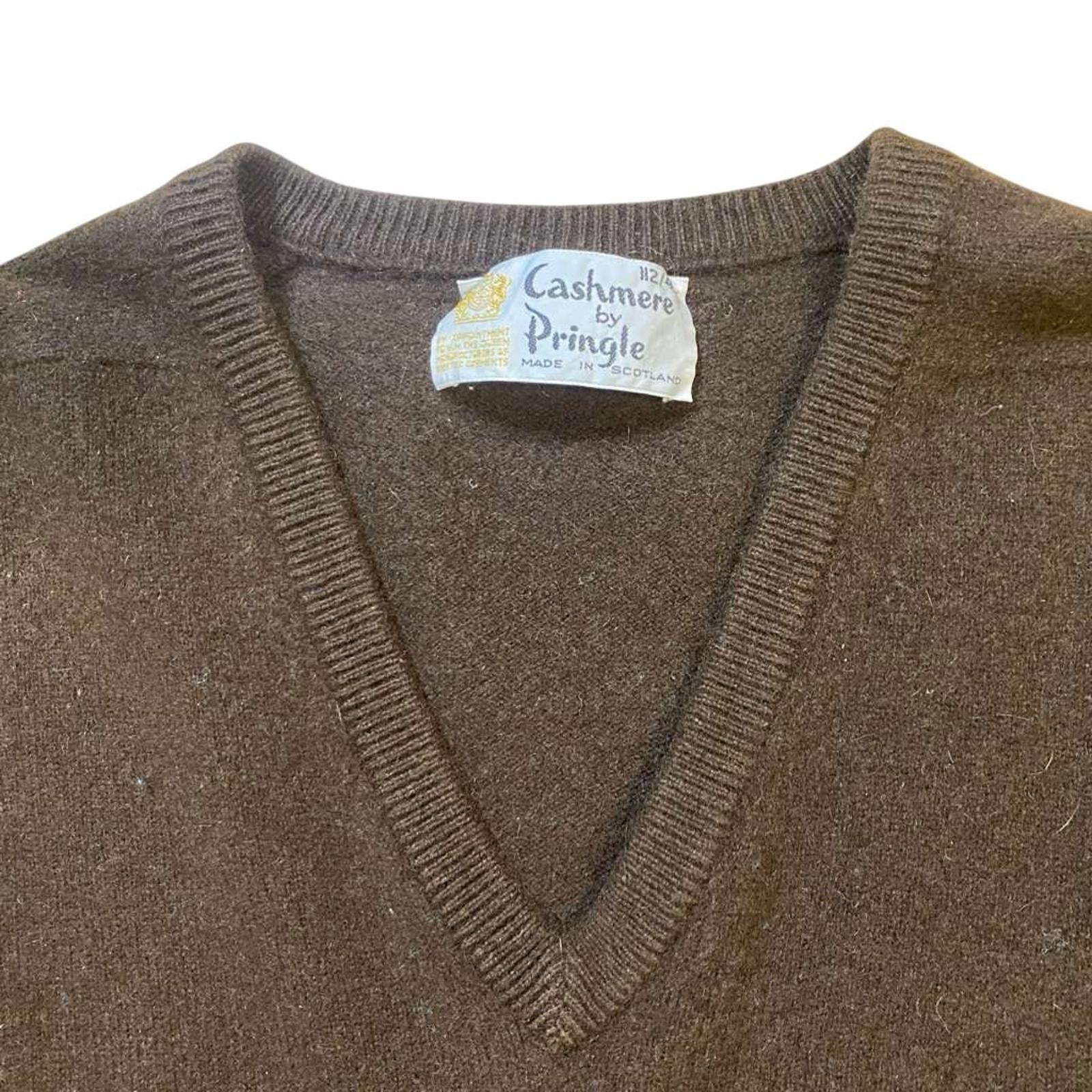 Pringle True Vintage 1980s Made in Scotland Men's Cashmere V Neck Sweater Brown M