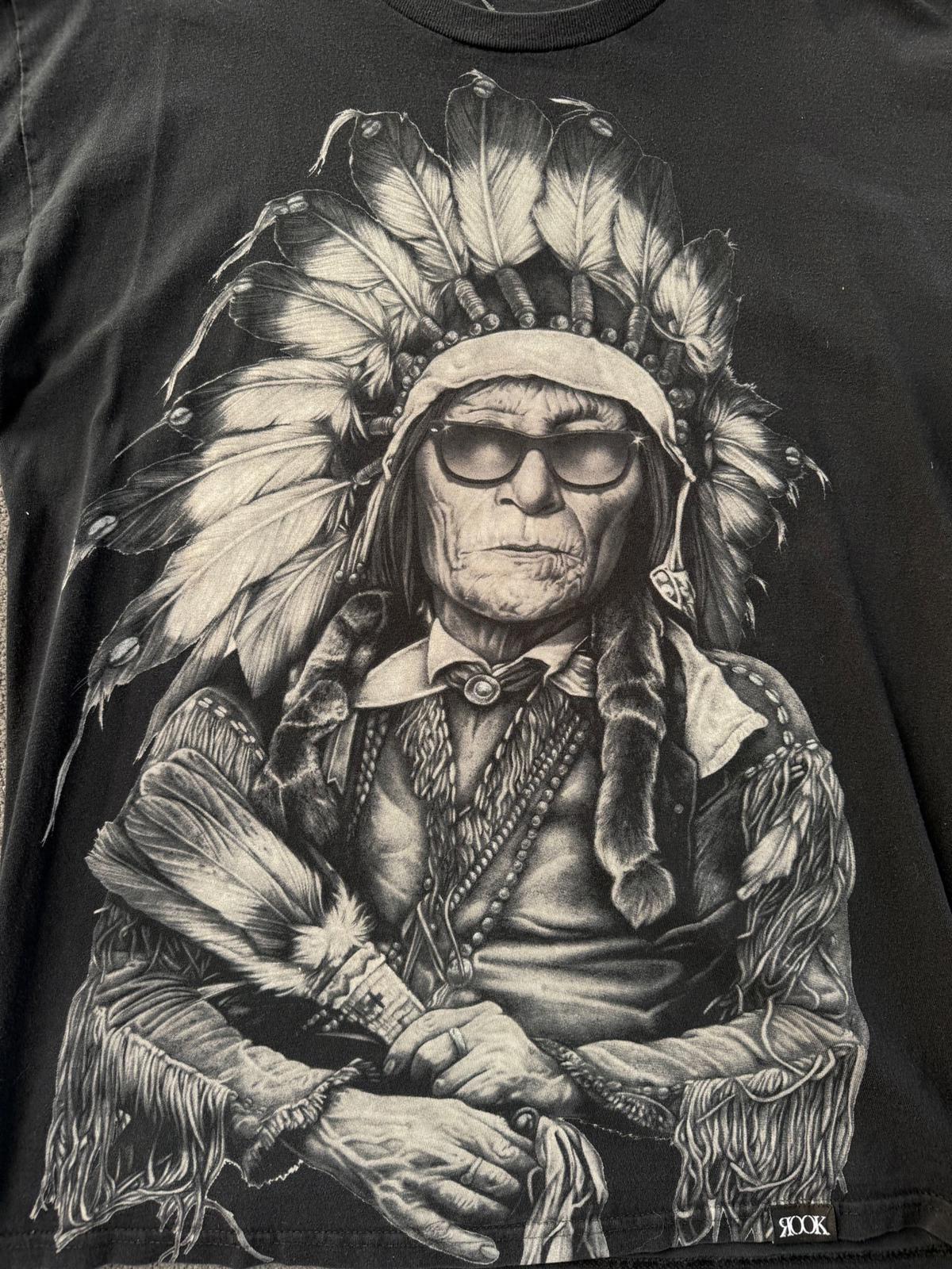 Rook Old and Serious Man Y2K Graphic T-Shirt Black L