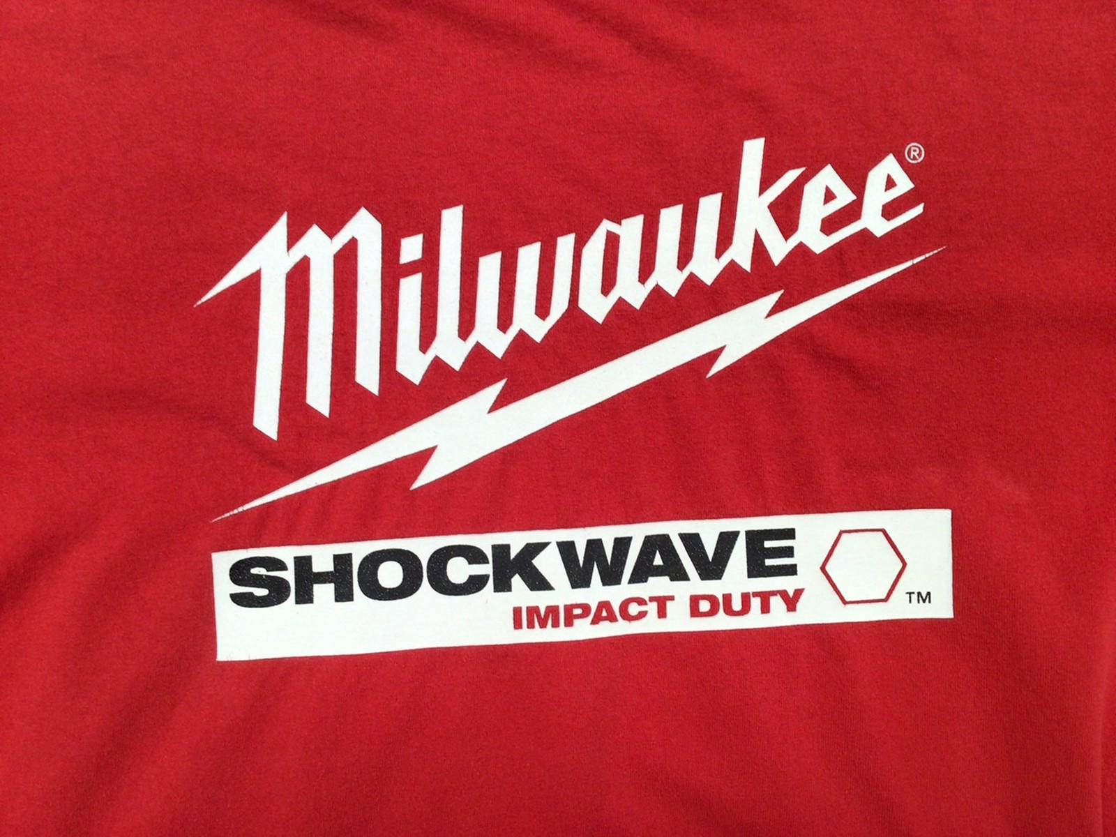 Milwuakee Tools 'My Bit Lasts Longer' Graphic Print Men's Short Sleeve T Shirt Red XL