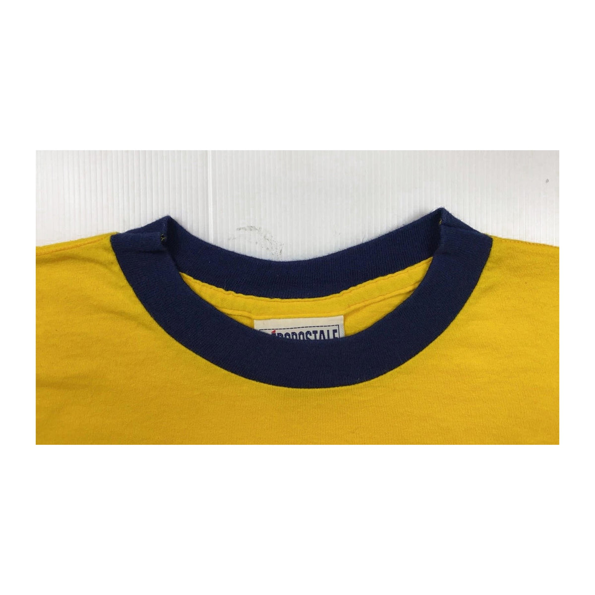 Aeropostale Men's Classic Graphic Logo Short Sleeve T Shirt Yellow M
