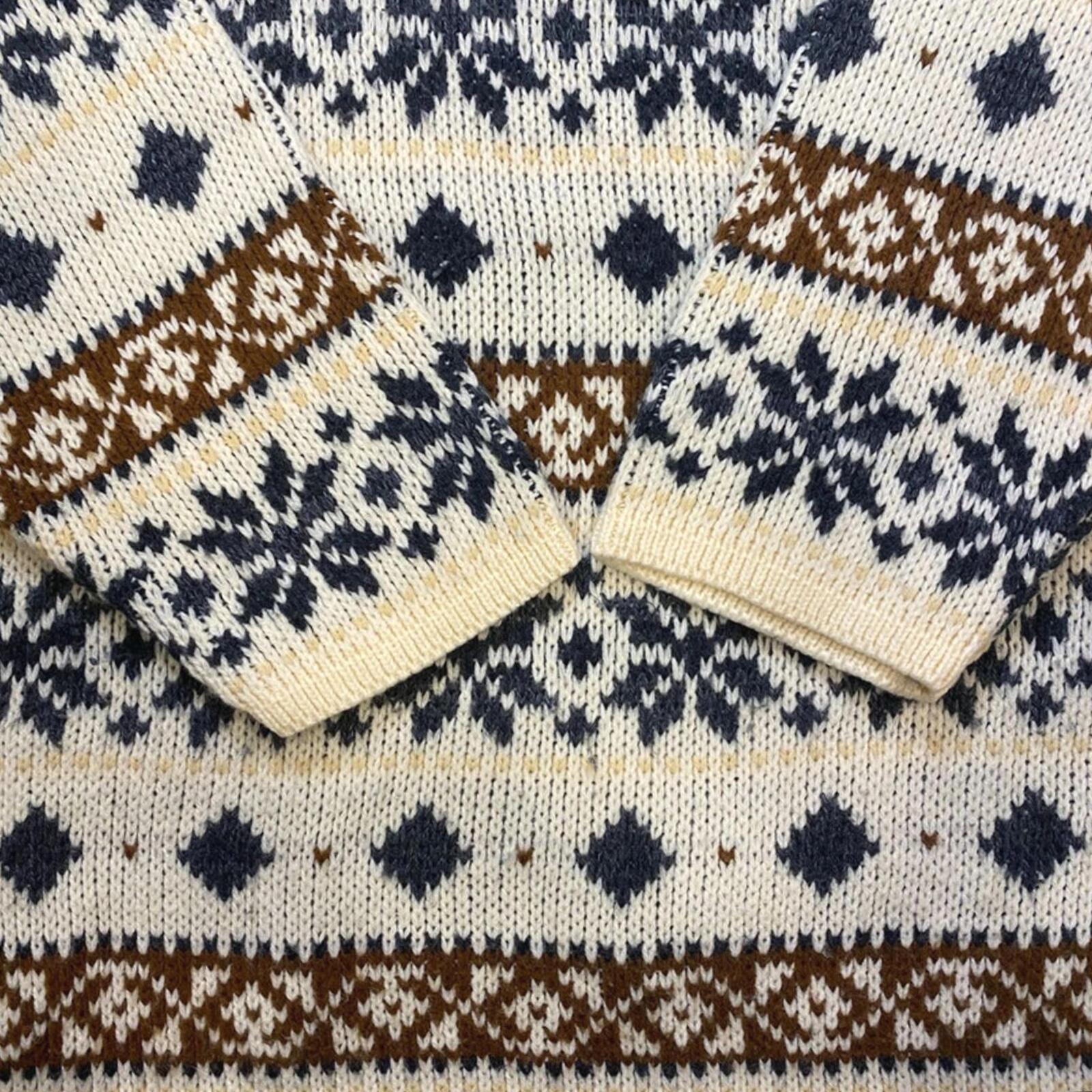 Star Cody Vintage 1980s Women's Chunky V Neck Knit Sweater White M