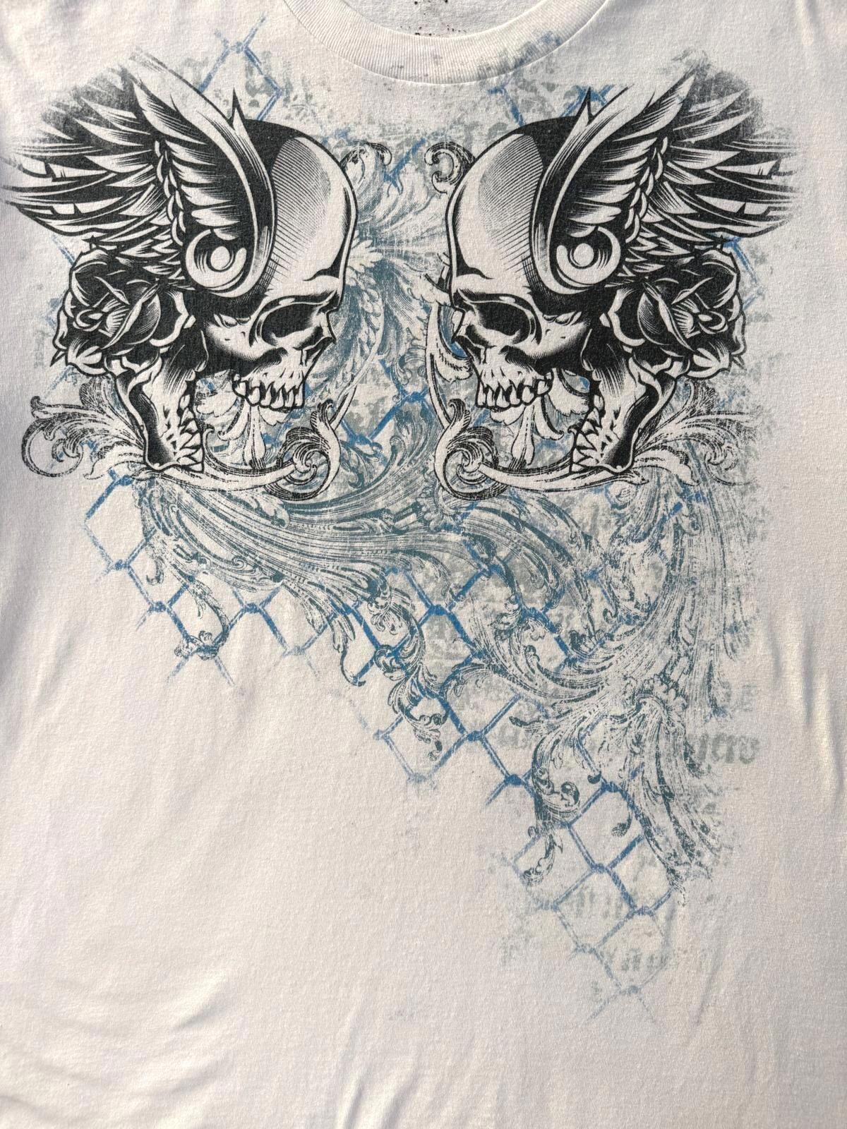 Skulls on a Mesh Fence Affliction Style Y2K Graphic T-Shirt White XXL